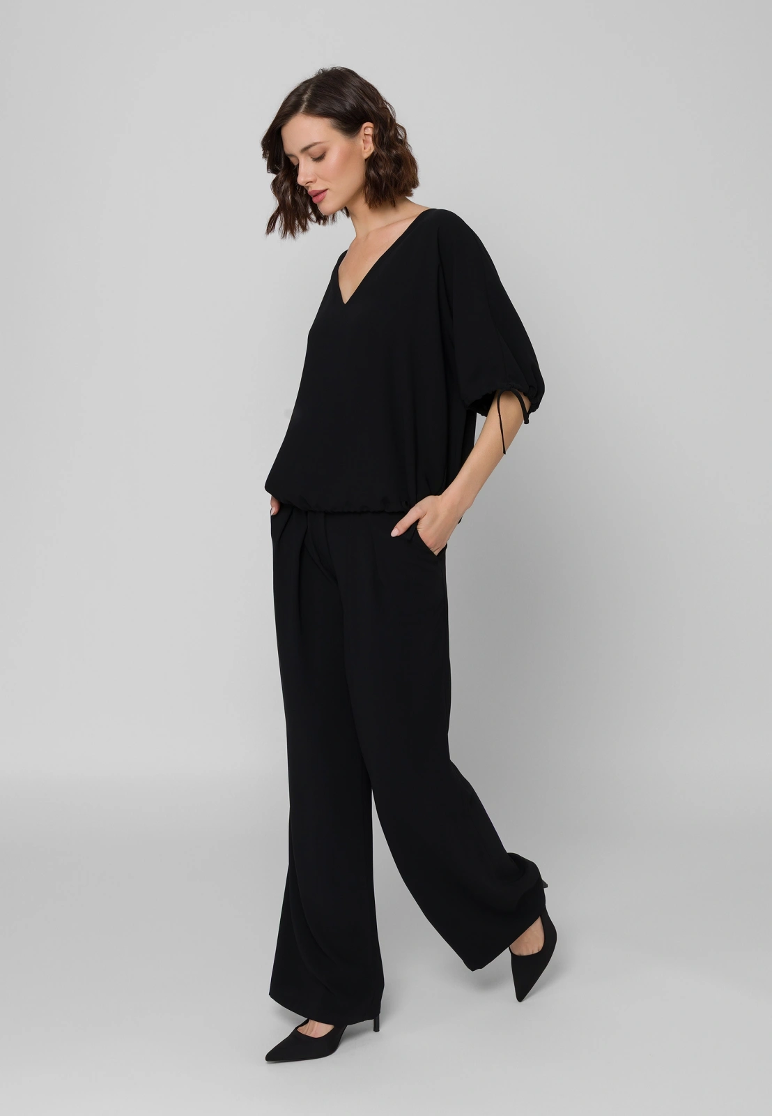 Czarne szerokie spodnie z zakładkami