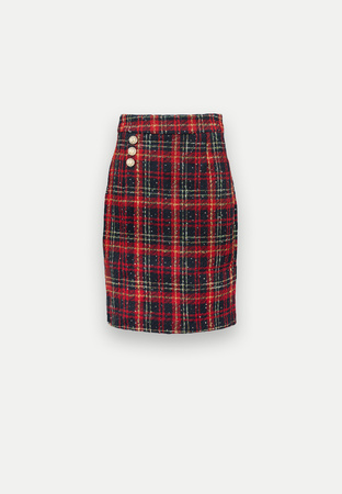 Czerwona spódnica w kratę ozdobiona cekinami