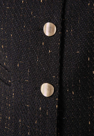 Krótki czarny żakiet w stylu chanel