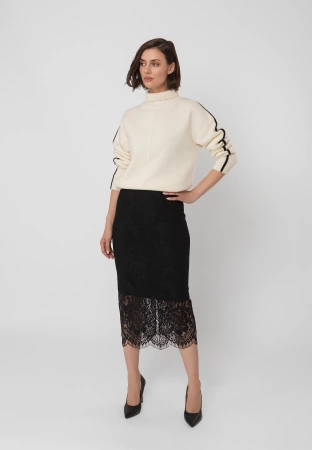 Czarna koronkowa spódnica