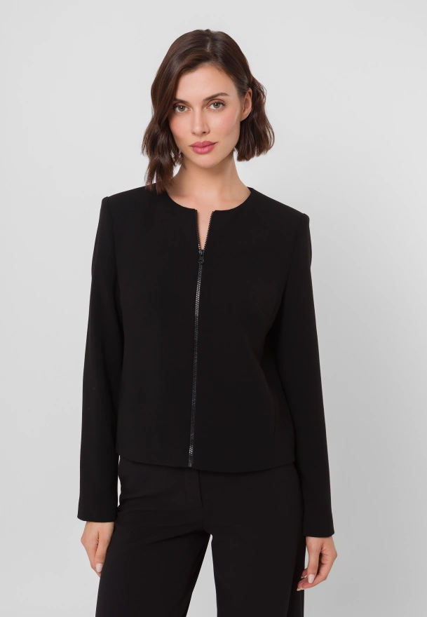 Krótki żakiet zapinany na suwak