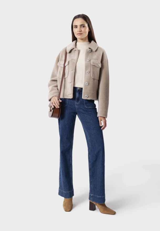 Krótkie beżowe futerko 100% wełna