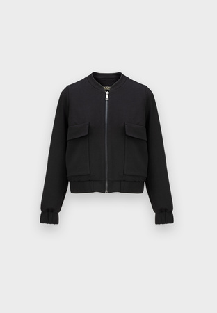 Dzianinowa bomberka z dużymi kieszeniami