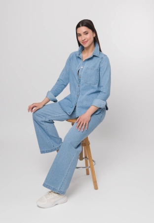 Jeansowa koszula zapinana na guziki