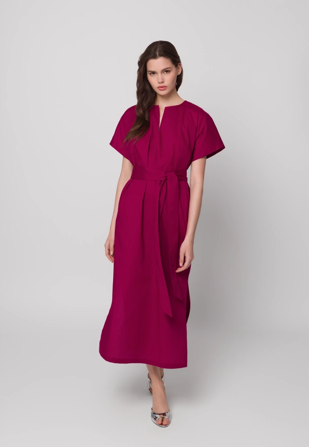 Bawełniana amarantowa sukienka wiązana w pasie