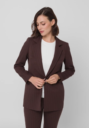 Brązowy żakiet w prążek zapinany na jeden guzik