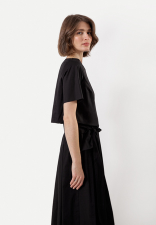 Krótka bawełniana bluzka w czarnym kolorze