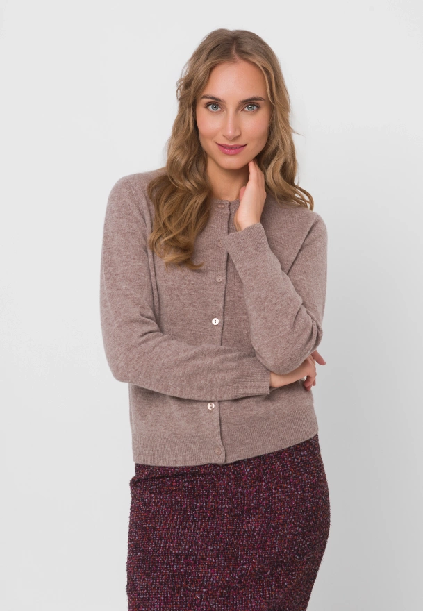 Brązowy wełniany kardigan