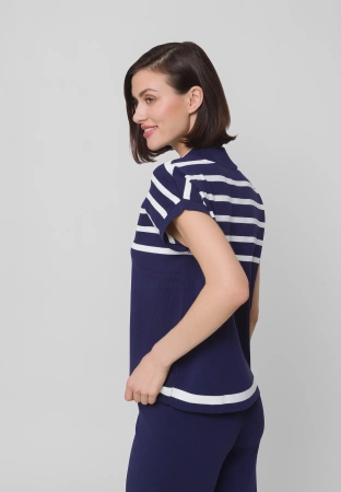 Granatowa dzianina w pasy