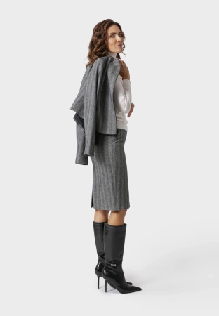 Krótki żakiet w jodełkę z domieszką wełny