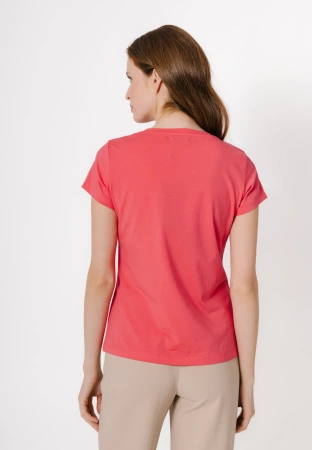 Koralowy t-shirt z ważką z koralików