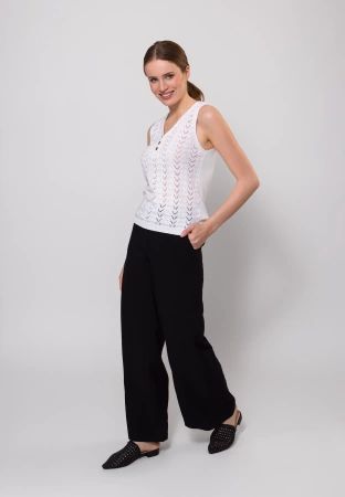 Ażurowa bluzka na szerokich ramiączkach w kolorze ecru