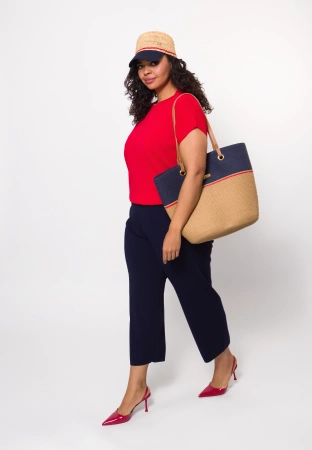 Granatowe spodnie z dzianiny z ozdobnym pasem i kieszonkami