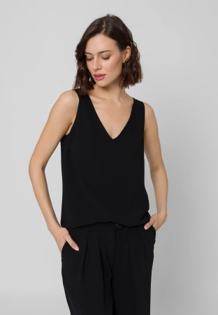 Czarna bluzka na szerokich ramiączkach