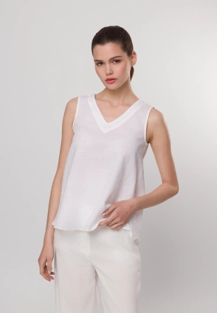 Biała bluzka na szerokich ramiączkach z bawełny i lnu