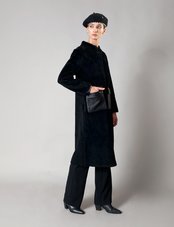 Długie wełniane futro z kieszeniami