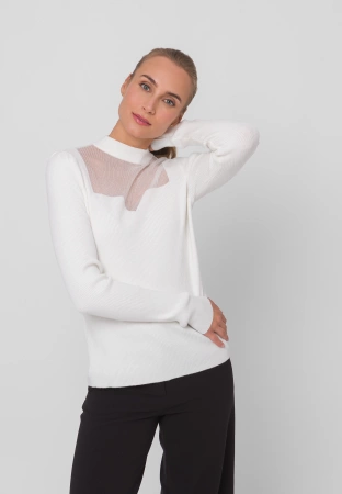 Ecru dzianinowy półgolf z ażurowym dekoltem