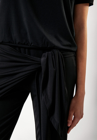 Czarne spodnie z jerseyu z wiązaniem