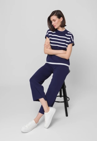 Granatowe spodnie z dzianiny z szeroką nogawką