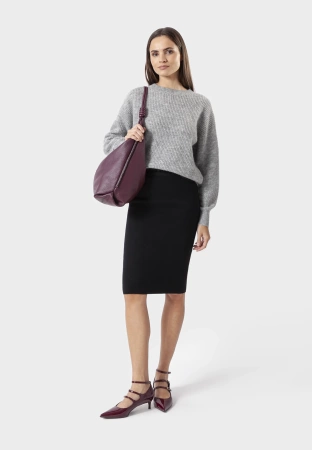 Szary sweter z wełną