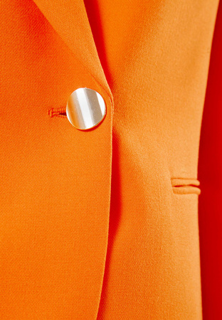 Dwurzędowy żakiet w pomarańczowym kolorze
