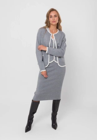 Szara dzianinowa spódnica