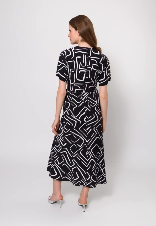 Czarno-biała sukienka z wiskozy