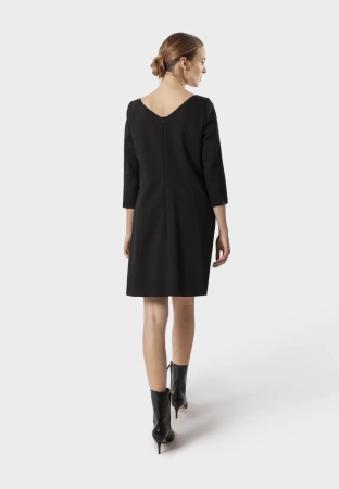 Czarna trapezowa sukienka