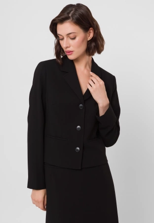 Krótki czarny żakiet z klasycznym kołnierzem