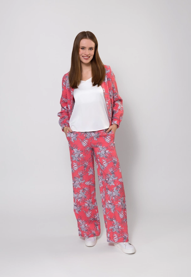 Spodnie z wiskozą w białe kwiaty