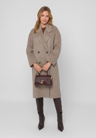 Brązowa torebka ze złotym wykończeniem