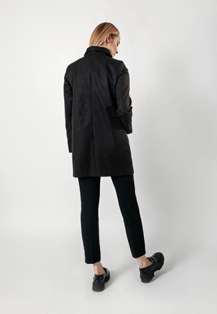 Prosta czarna kurtka