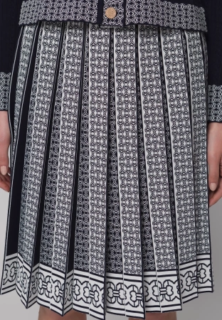 Granatowa plisowana spódnica z wiskozą