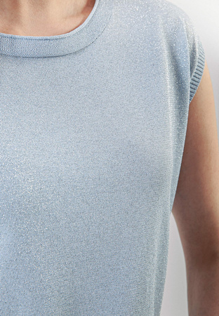 Niebieska dzianinowa bluzka ze srebrną nicią