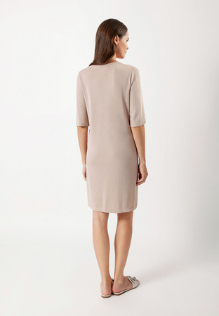 Beżowa dzianinowa sukienka