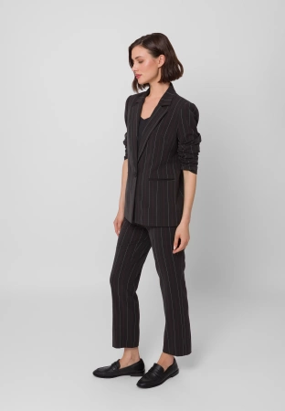 Klasyczny żakiet w prążek