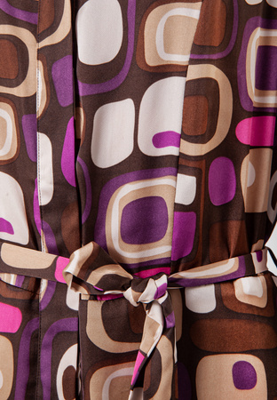 Długa sukienka w stylu koszulowym