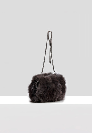 Brązowa torebka mufka z naturalnego futra