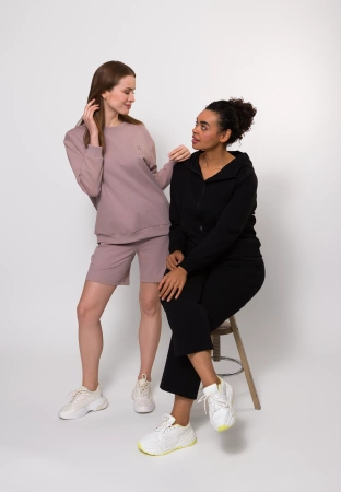 Bawełniane dresowe spodenki w beżowym kolorze