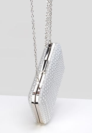 Wizytowa torebka w kolorze srebrnym