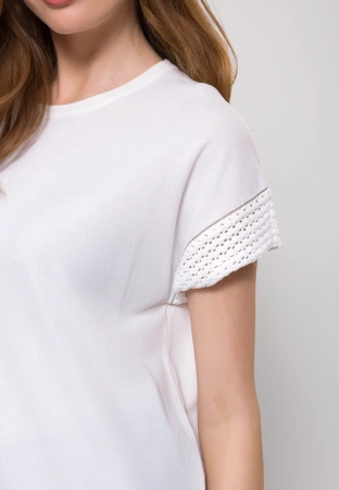 Kimonowa bluzka z ozdobnym wykończeniem w kolorze ecru