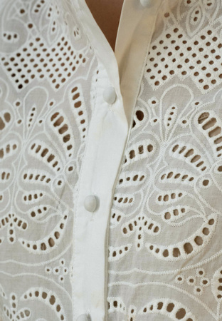 Ażurowa bluzka z bufiastymi rękawami 100% bawełna