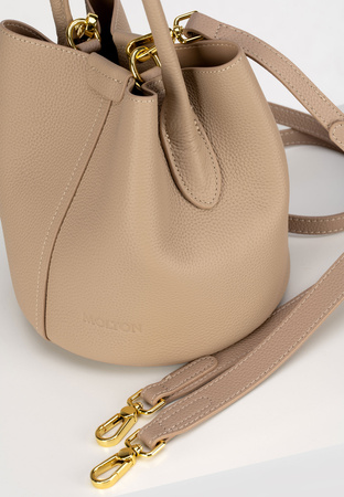 Beżowy kuferek z saszetką