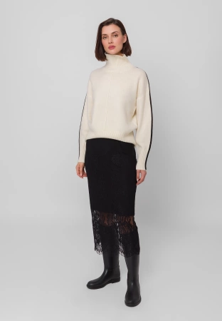 Czarna koronkowa spódnica