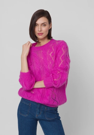 Amarantowy sweter z ażurowym splotem