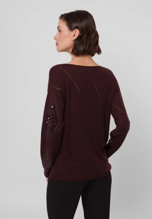 Brązowy sweter zdobiony cekinami