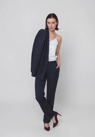 Granatowy dwurzędowy żakiet w prążek