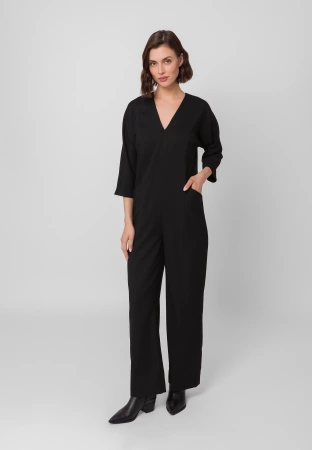 Kombinezon z dekoltem w serek