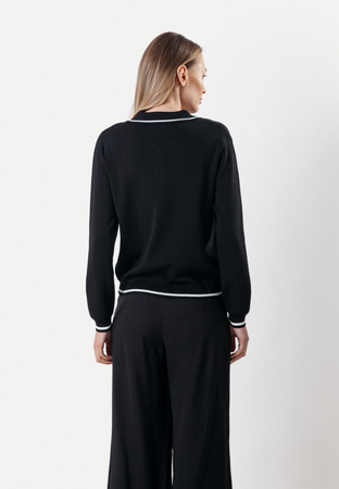 Czarny dzianinowy kardigan z ozdobną lamówką