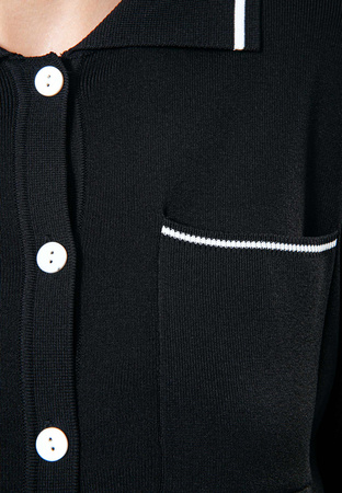 Czarny dzianinowy kardigan z ozdobną lamówką